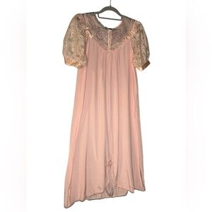 Vintage Dolls‎ light blush pink sparkles 1950s style long nightgown